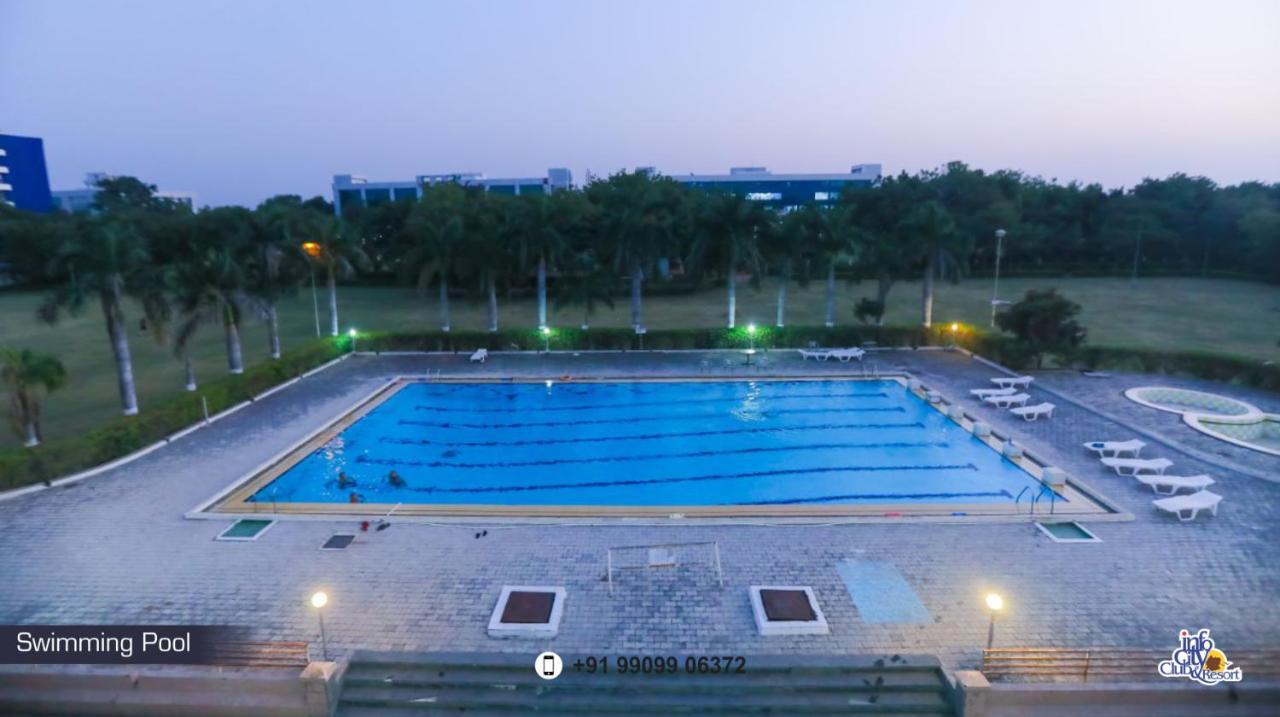 Infocity Club And Resort Gandhinagar Exterior photo